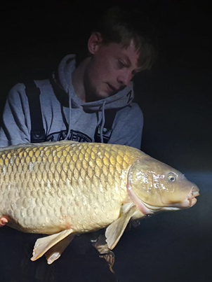 Catch fish at Lonsdale Park