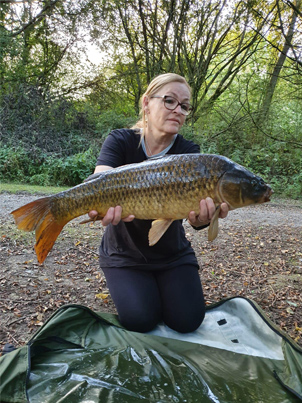 Catch fish at Lonsdale Park