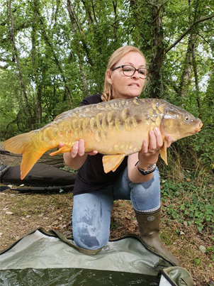 Catch fish at Lonsdale Park