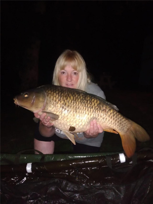 Catch fish at Lonsdale Park